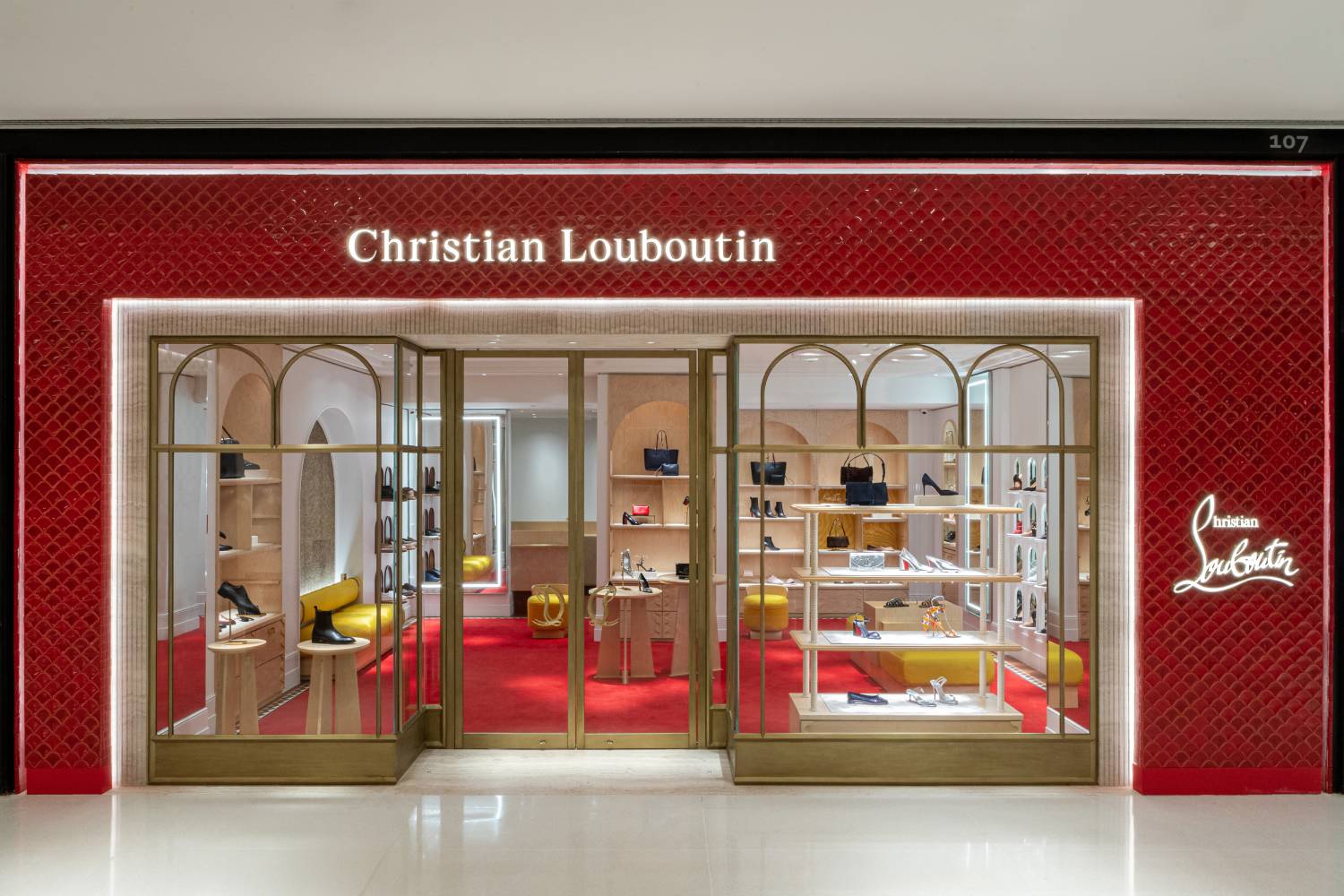 Christian Louboutin Inaugura Terceira Loja no Brasil