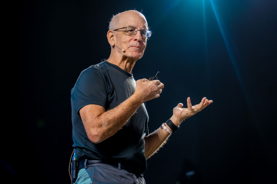 Foto do especialista em IA Garry Bolles