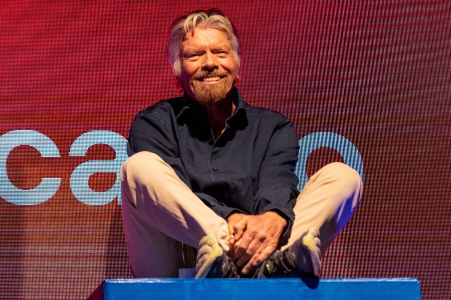 Como os Fracassos com Árvores de Natal e Papagaios Ajudaram Richard Branson a se Tornar um Big Bilionário