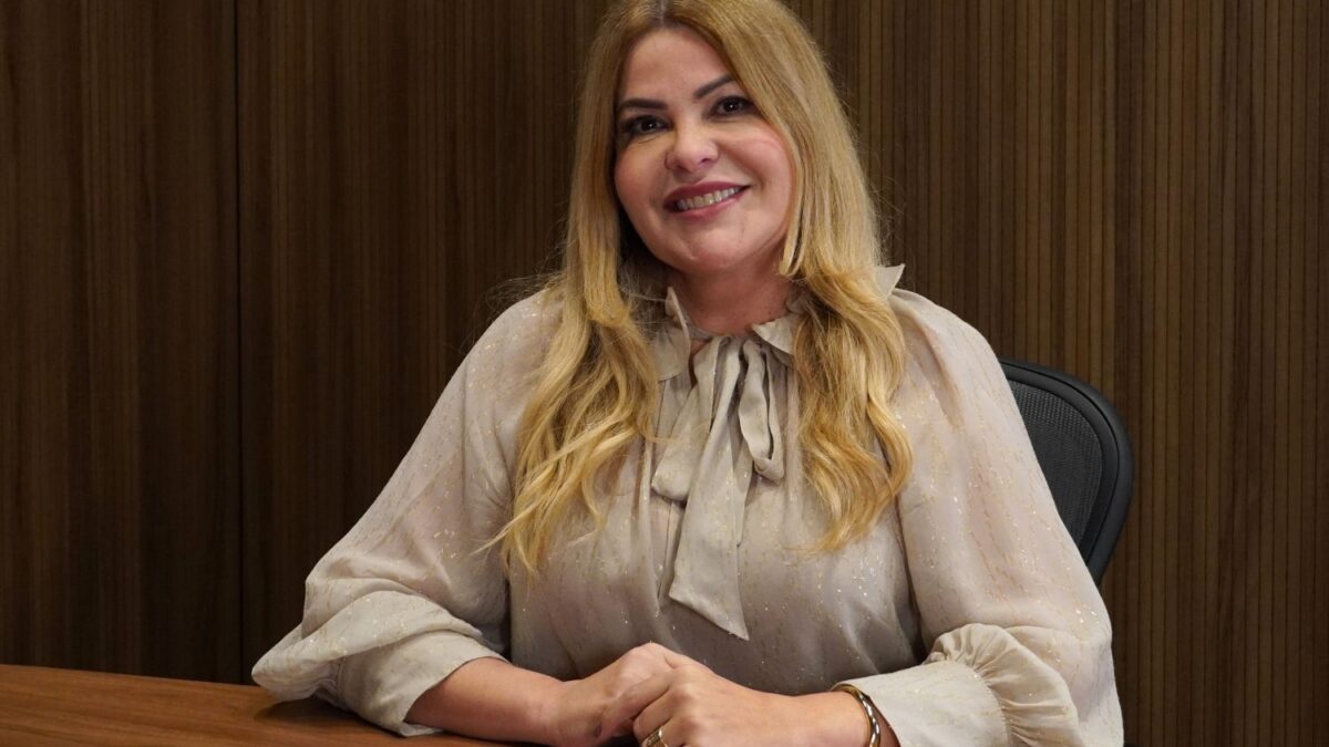 carla bittencourt, diretora da drogamax