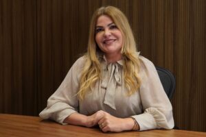 carla bittencourt, diretora da drogamax