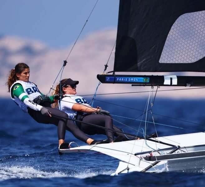 Martine Grael e Kahena Kunze durante as Olimpíadas de Paris 2024