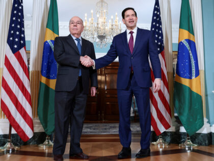 Rubio e Vieira se reúnem em Washington: conversas "amistosas" (Foto: Evelyn Hockstein / Reuters)