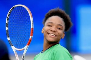 Vitória Miranda é eleita a melhor tenista jovem da temporada 2025