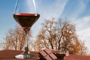 11 Combinações de Vinho com Chocolate para o Seu Valentine's Day Deste Sábado