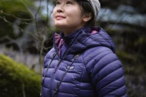 A cientista ambiental Binbin Li trabalha para criar uma abordagem sustentável para o pastoreio de gado e proteger o habitat do panda selvagem