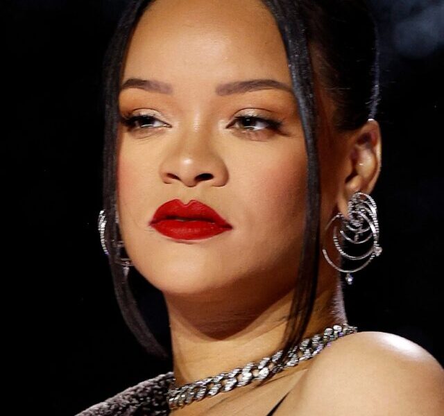 Ao longo de mais de 20 anos de carreira, Rihanna conquistou nove prêmios Grammy e vendeu mais de 250 milhões de discos