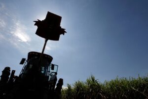 Indústria de Etanol Projeta Produção Recorde de 40 Bilhões de Litros na Safra 2026/27