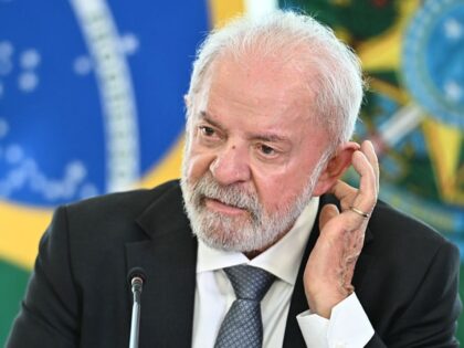 Lula; Taxa das blusinhas; Aprovação de Lula, bem como do governo dele, caiu desde fevereiro
