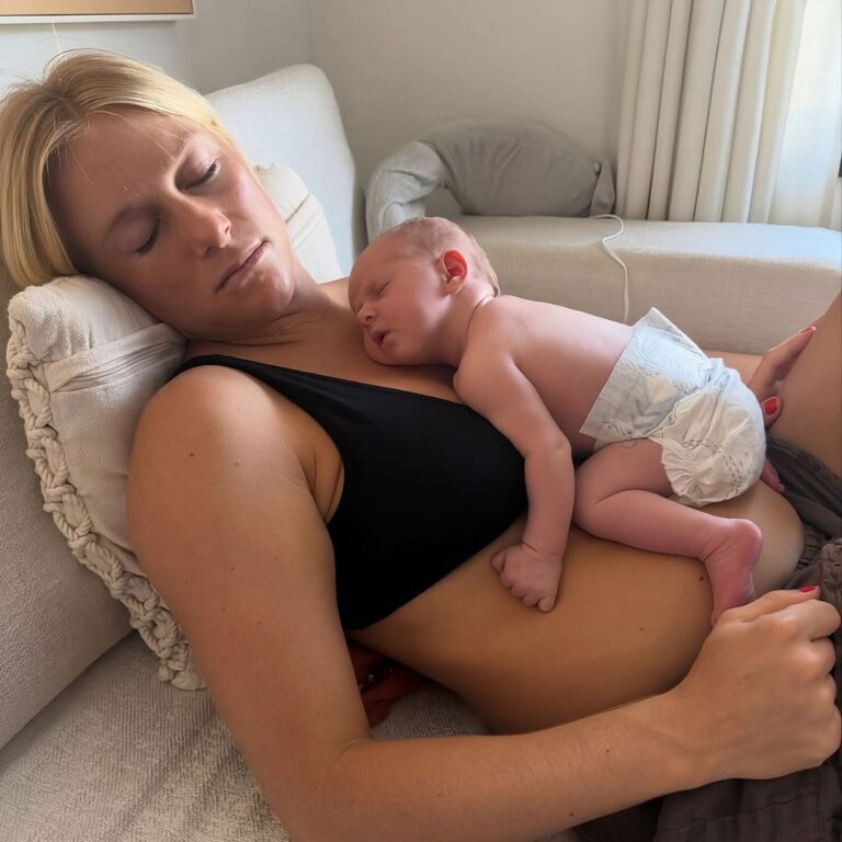 Tatiana Weston-Webb com a filha, Bia Rose