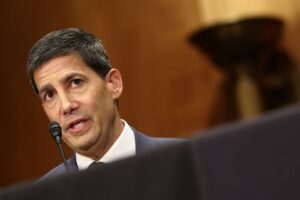 Kevin Warsh, indicado por Trump para o FED: expectativas com os juros