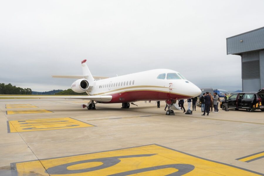 O Falcon 6X pousa em pistas curtas e aeroportos de difícil acesso
