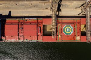 Navio no porto de Paranaguá