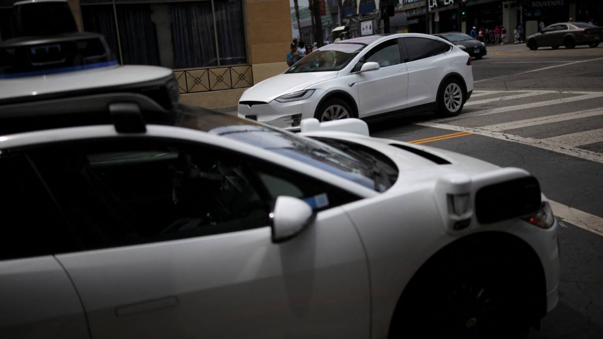 Tesla Apresentou Dados Enganosos sobre Sistema de Condução Autônoma Às Autoridades Europeias