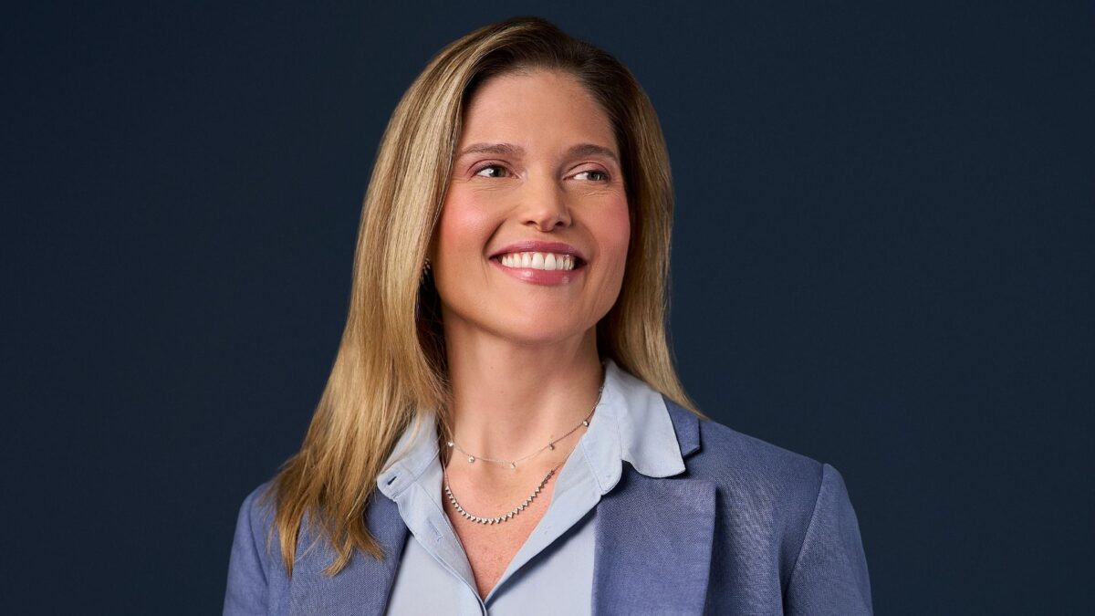 Caroline Carpenedo é um dos destaques da lista Forbes Melhores CHROs do Brasil em 2026