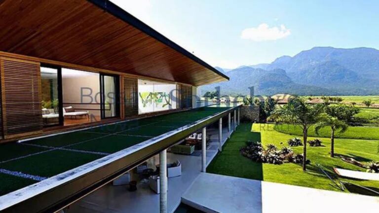 A mansão no Rio de Janeiro ocupa um terreno de 10 mil m²