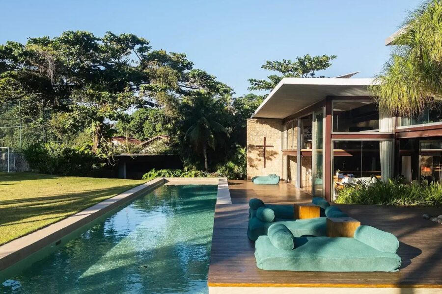 A casa foi construída em 1980 e reformada em 2022