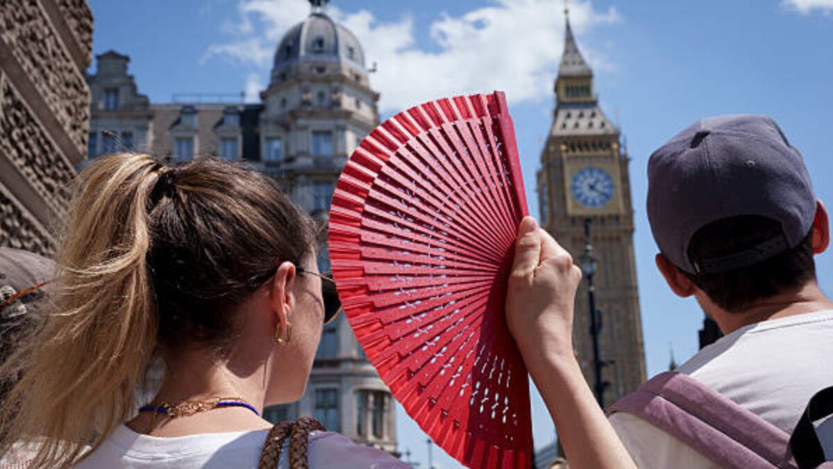 Mais Recordes de Calor São Esperados À Medida Que Onda de Calor Mortal “Omega” Assola Europa