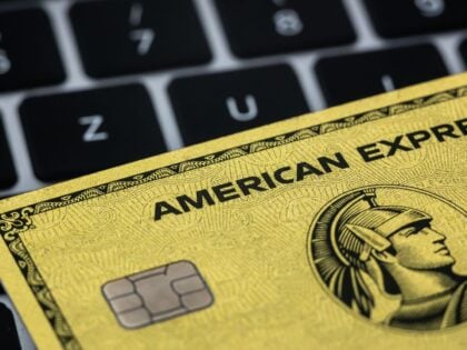Ainda na década de 1950 a American Express entrou no mercado de cartões de crédito e se firmou no ramo como sinônimo de exclusividade e produtos premium
