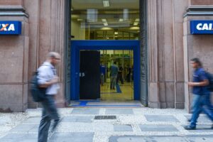 As agências da Caixa vendidas pelo FII estão distribuídas em cidades como Rio de Janeiro, Niterói, São Gonçalo, Jundiaí, São Paulo, Curitiba, Salvador e São Luís