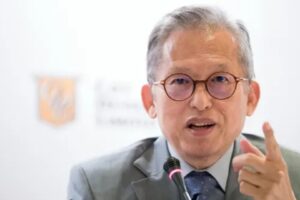 Com uma fortuna combinada de US$ 14,3 bilhões, Kwek e sua família estão entre as famílias mais ricas de Singapura