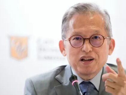 Com uma fortuna combinada de US$ 14,3 bilhões, Kwek e sua família estão entre as famílias mais ricas de Singapura
