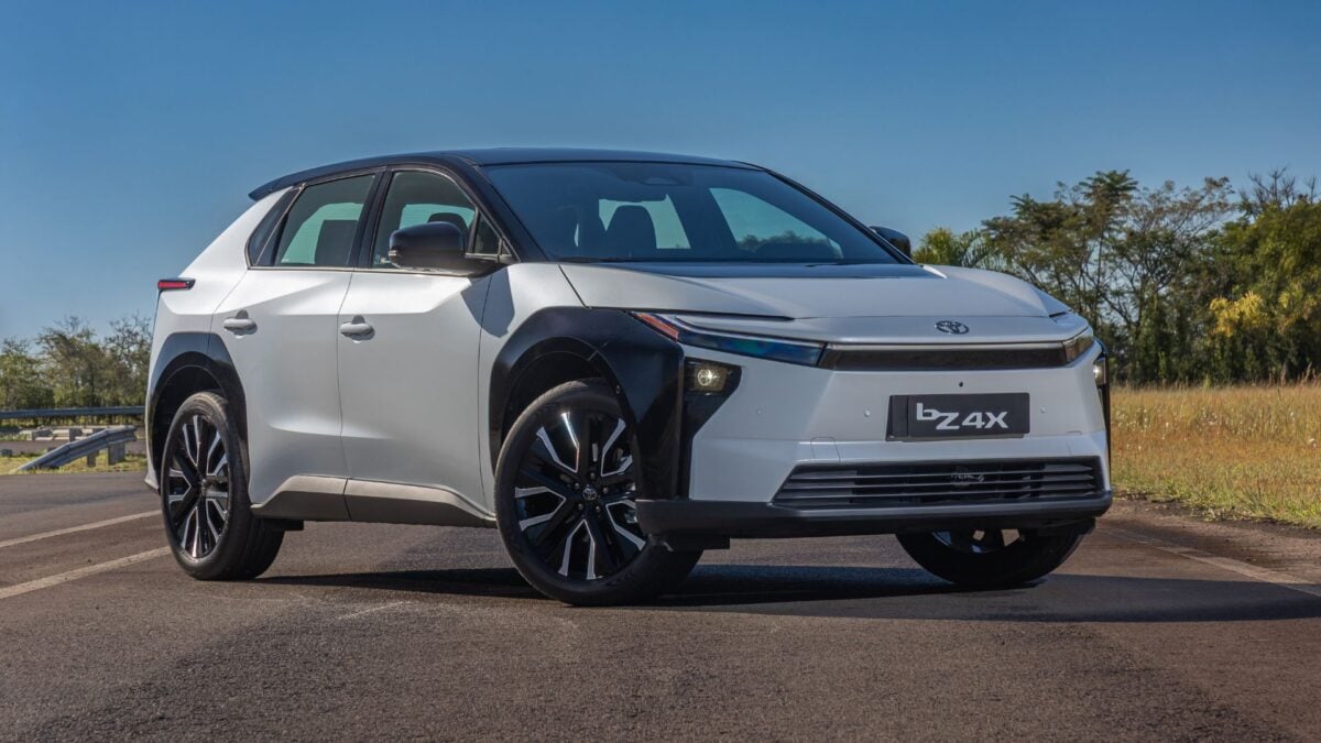 Toyota Lança Primeiro 100% Elétrico no Brasil e Repete Estratégia Curiosa