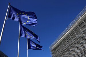 União Europeia Adota Legislação e Elimina Tarifas de Importação para Produtos dos EUA