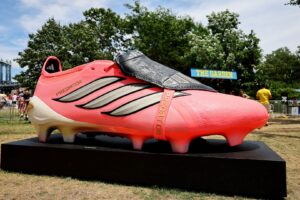 Adidas Registra Alta de 70% nas Vendas de Vestuário e Supera a Nike na Copa do Mundo