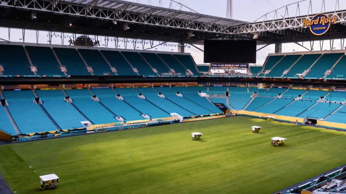 Ciência sob Chuteira: Como a FIFA Reinventou os Gramados da Copa de 2026