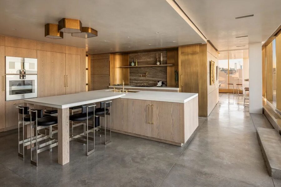 São 697 m² de área interna