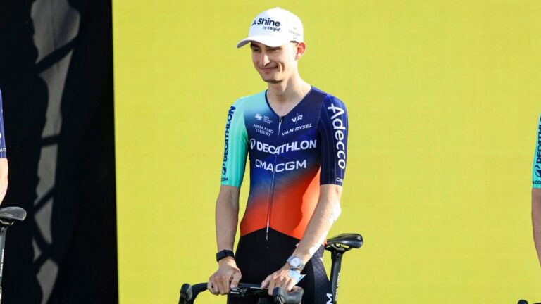 Aos 19 anos, o fenômeno francês Paul Seixas é o ciclista mais jovem a largar no Tour em 89 anos e carrega a esperança do país de encerrar um jejum de títulos que dura desde 1985