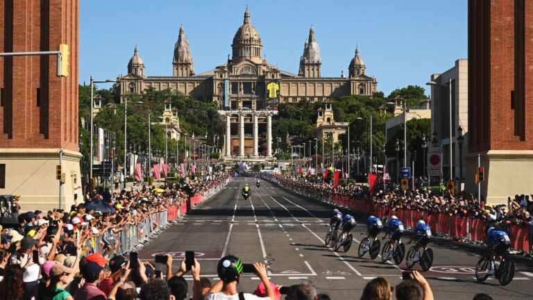 A largada da 113ª edição em Barcelona representa um marco: é apenas a terceira vez na história em que o Tour de France começa em solo espanhol, e a 27ª fora da França
