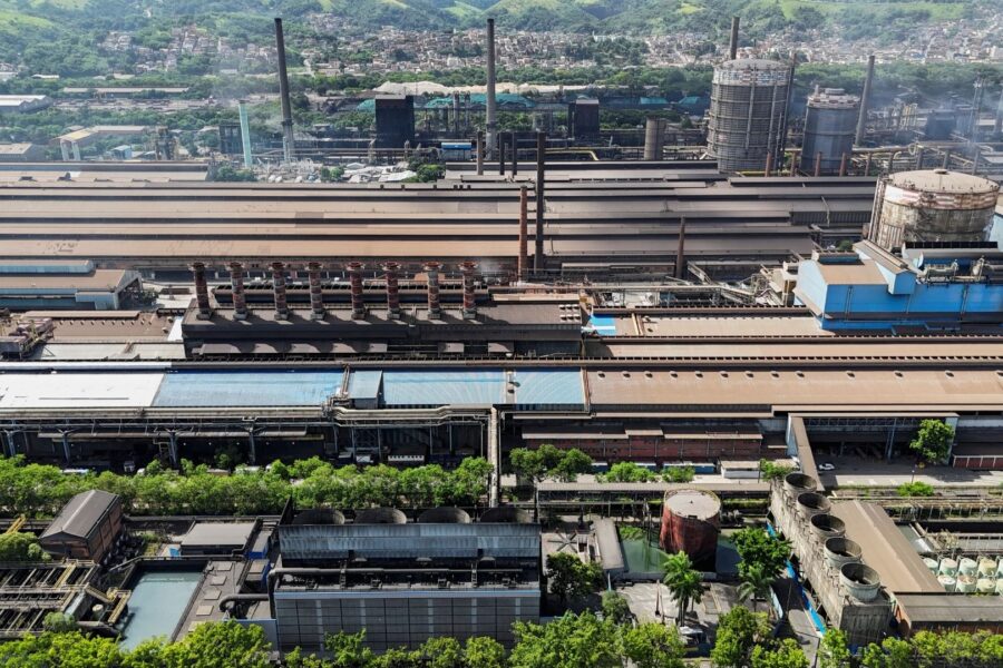 Com dívida líquida ajustada que pode bater os R$ 44 bilhões, a CSN divulgará seu balanço oficial do 2T26 no dia 12 de agosto