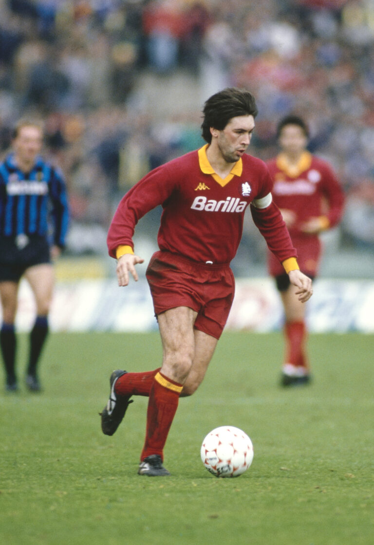 Em 1986, Carlo Ancelotti atuava como jogador da Roma