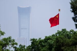 O setor imobiliário chinês enfrenta forte retração desde a imposição das "três linhas vermelhas" pelo governo entre 2020 e 2021