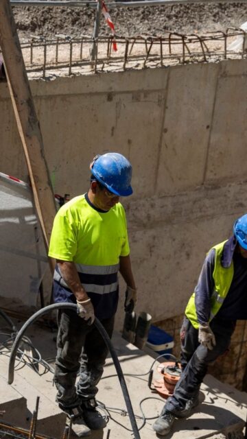 Relatório da KPMG aponta que 71% dos líderes globais da construção civil estão otimistas com o setor, puxados pela forte demanda por infraestrutura