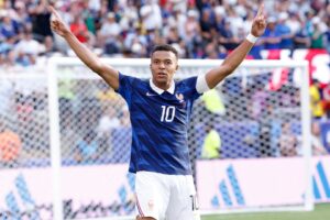 Kylian Mbappé, capitão da França e um dos atletas mais bem pagos do mundo, lidera a seleção bicampeã nas oitavas de final da Copa de 2026