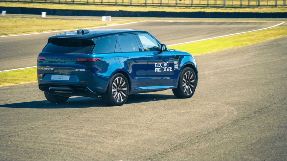 Range Rover Sport elétrico estreia com design futurista e exclusivo