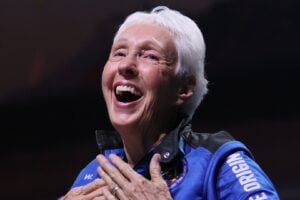 Wally Funk tinha 82 anos quando participou do primeiro voo tripulado da Blue Origin