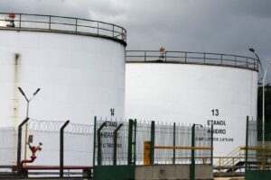 Cotação do Etanol em SP Cai Mais de 2,5% em Semana de Fortes Vendas