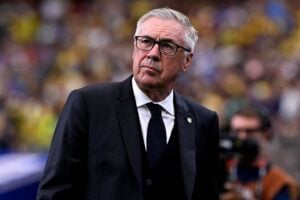 Carlo Ancelotti soma 50 anos de carreira no futebol profissional