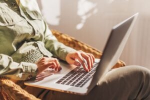 Curso da ONU Mulheres aborda temas como letramento digital e uso da tecnologia no dia a dia