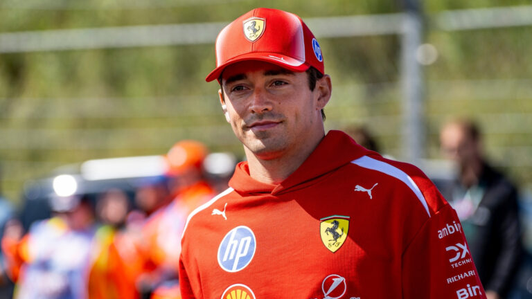 Nascido e criado em Mônaco, o piloto da Ferrari Charles Leclerc inaugurou, ao lado do príncipe Albert II, um restaurante britânico em Mareterra, em janeiro de 2025, e posteriormente se mudou para o Le Renzo