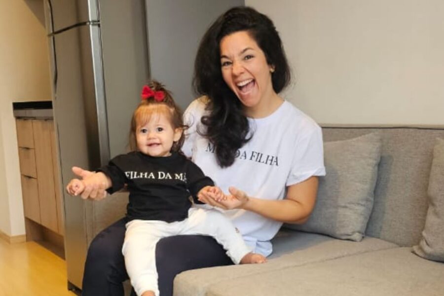 Letícia Martins e a filha Catarina