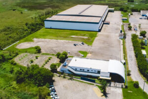 O imóvel Bresco Resende está localizado de forma estratégica no quilômetro 298 da Rodovia Presidente Dutra
