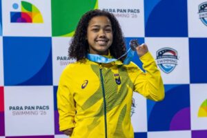Parapan-Pacífico: nadadora Alessandra quebra recorde mundial