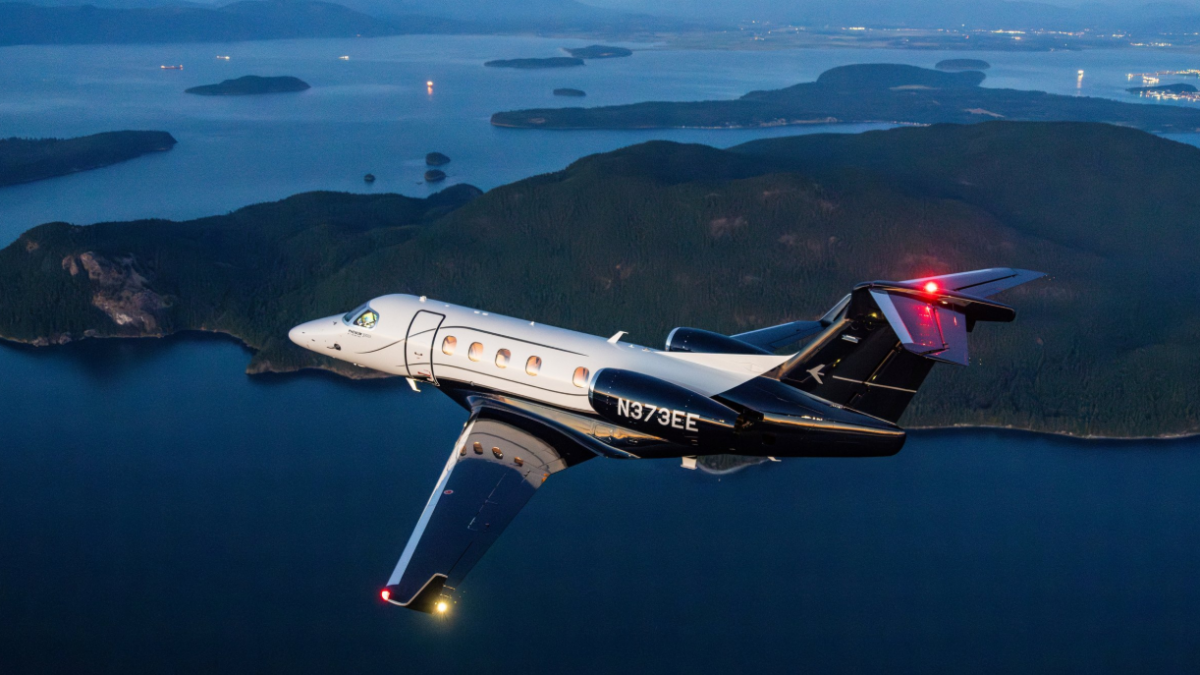 Jato da Embraer Que Pousa Sozinho Conquista Tripla Certificação