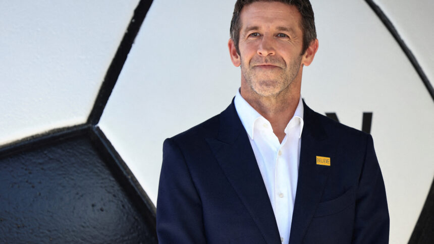 A reformulação do assistente virtual pode representar o primeiro grande sucesso do novo CEO, após anos de atrasos no desenvolvimento da tecnologia.