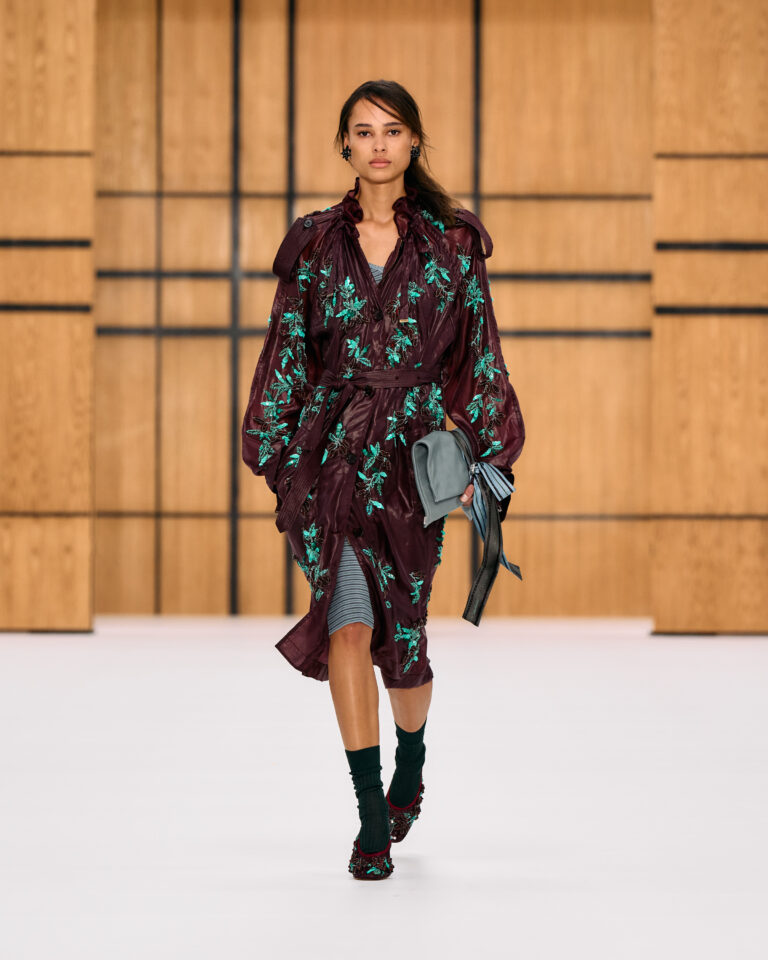 Burberry Bagunça Seus Clássicos na London Fashion Week